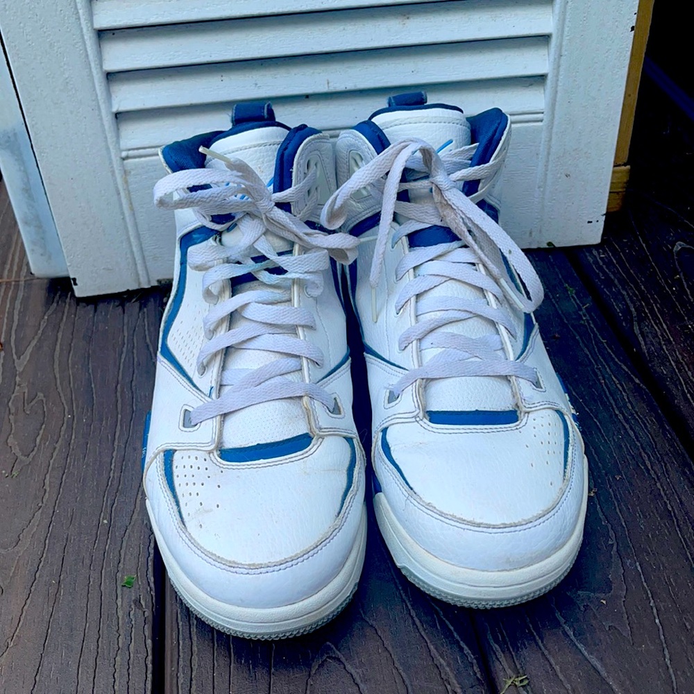 White Jordan Flights 2011 SZ 10 blue trim.